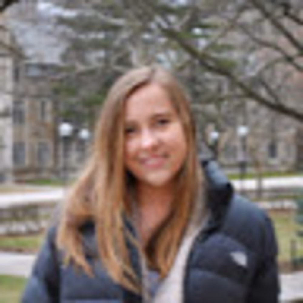 Meet your Posher, Claire